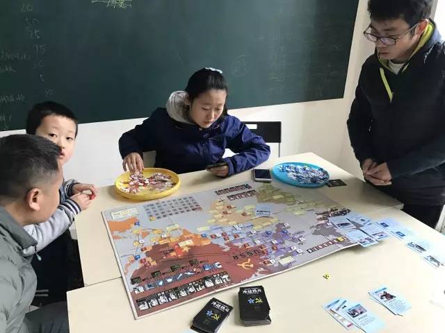 点十种寓教于乐的桌面游戏棋牌推荐真正的在玩中学盘(图8)